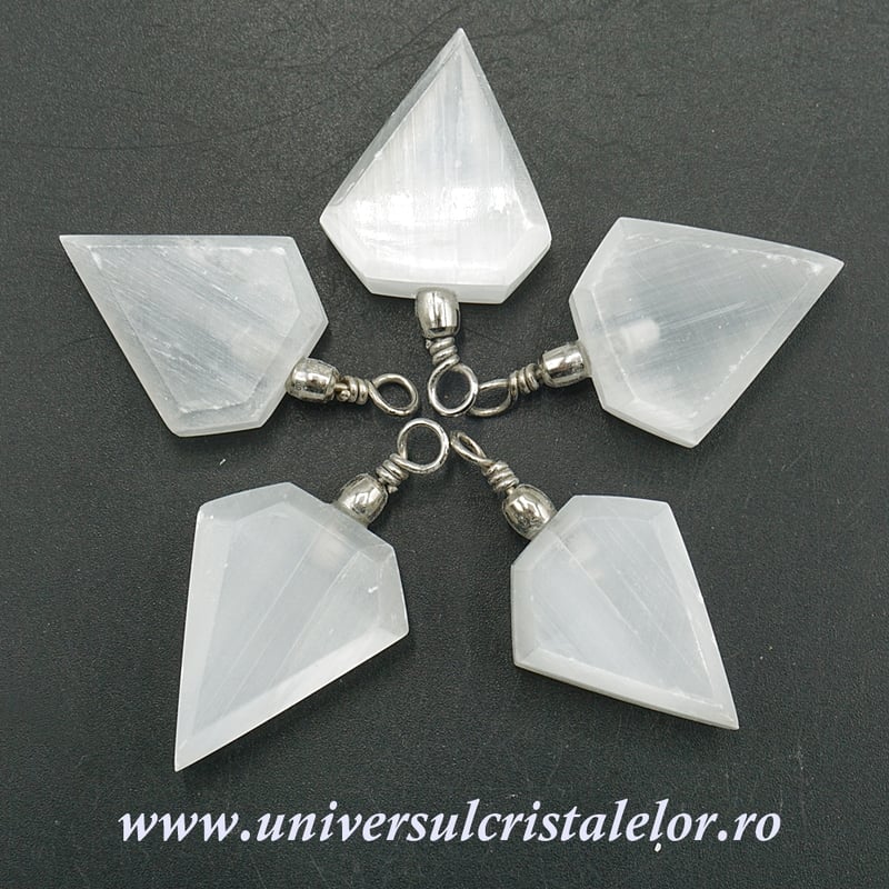 Pandantiv selenit sageata