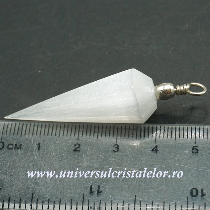 Pandantiv selenit varf