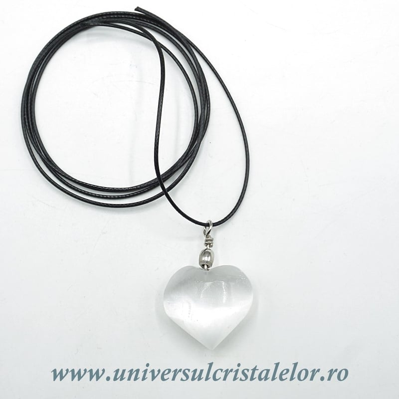 Pandantiv selenit inima cu snur si cutie