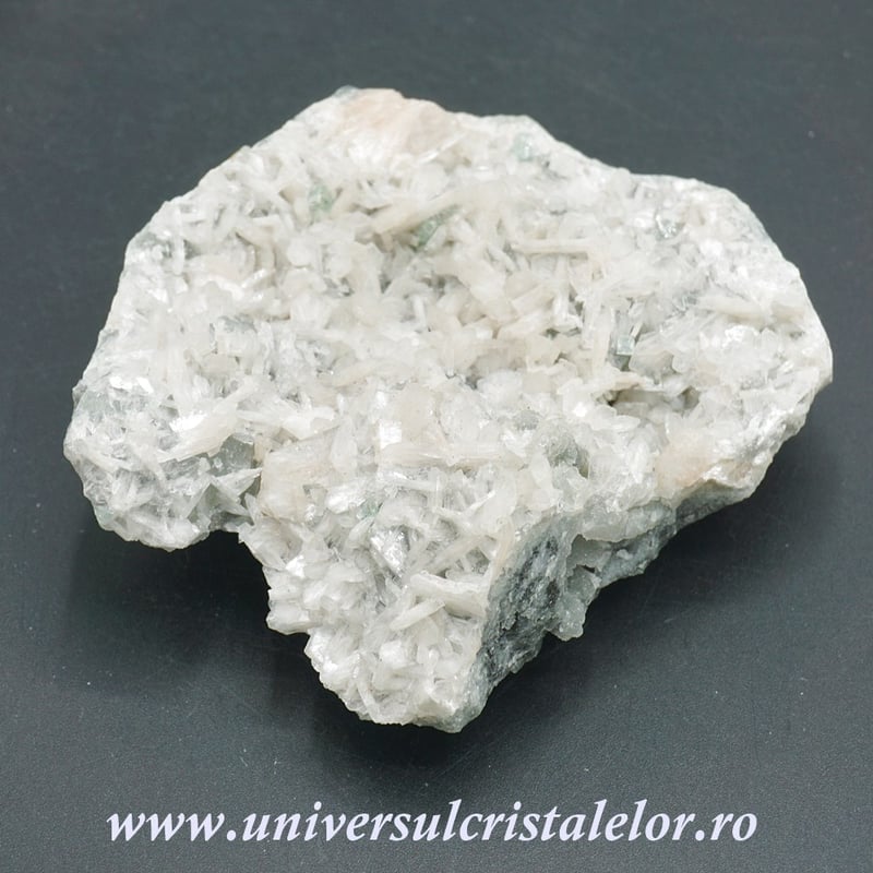 Stilbit cu apofilit verde