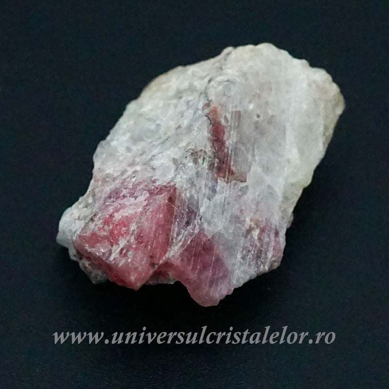 Tugtupit mineral brut unicat m4