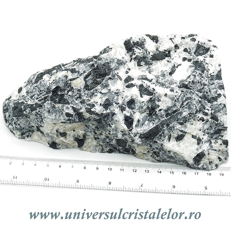 Cuart turmalinat cu baza