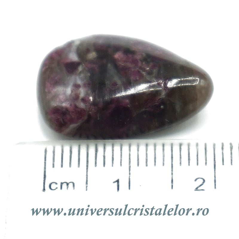 Turmalina rosie piatra rulata