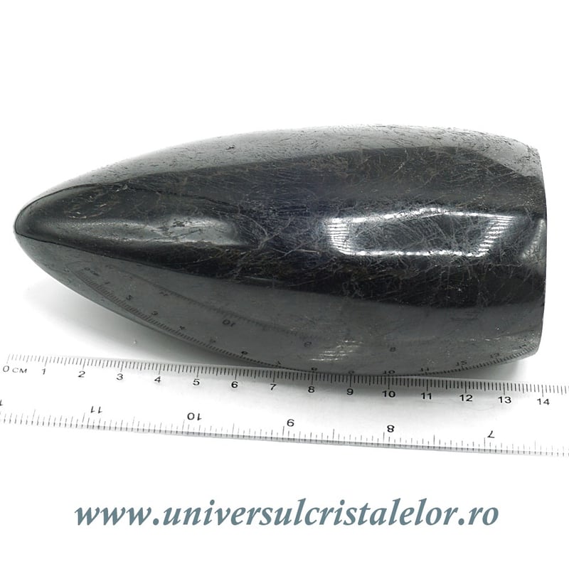 Sculptura turmalina neagra