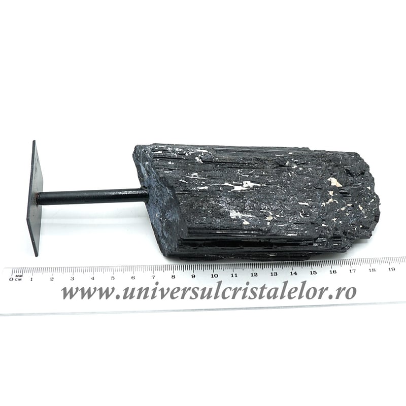 Turmalina pe suport de metal