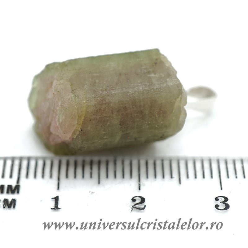 Pandantiv turmalina pepene