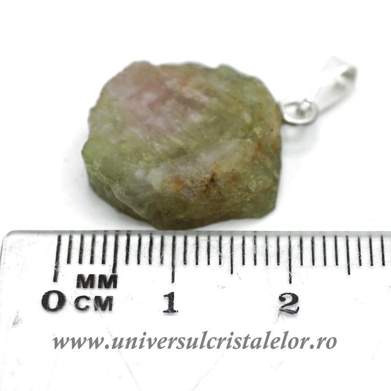 Pandantiv turmalina pepene