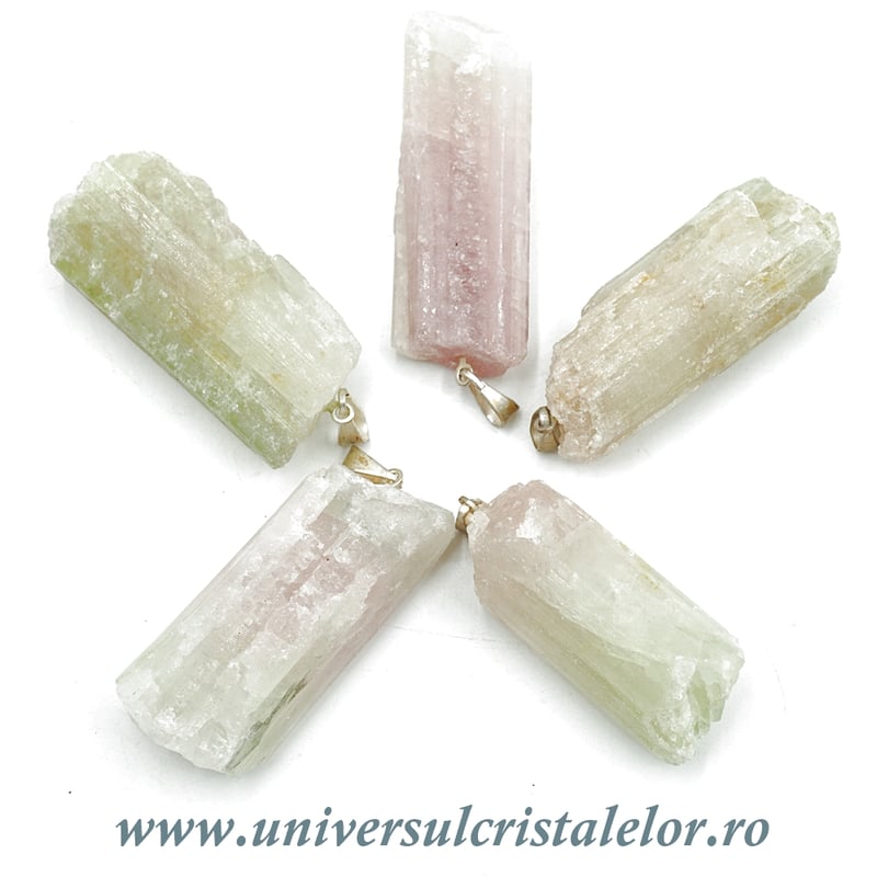 Pandantiv turmalina pepene