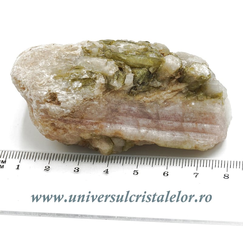 Turmalina verde in matrice