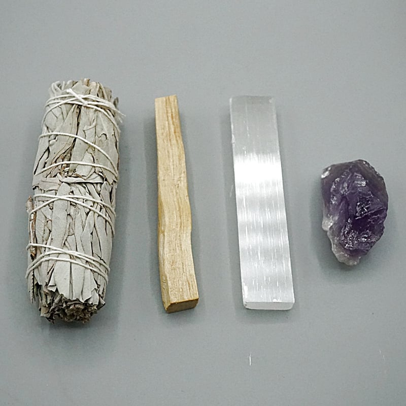 Set Purificare cu Palo Santo, Salvie Albă, Selenit și Ametist