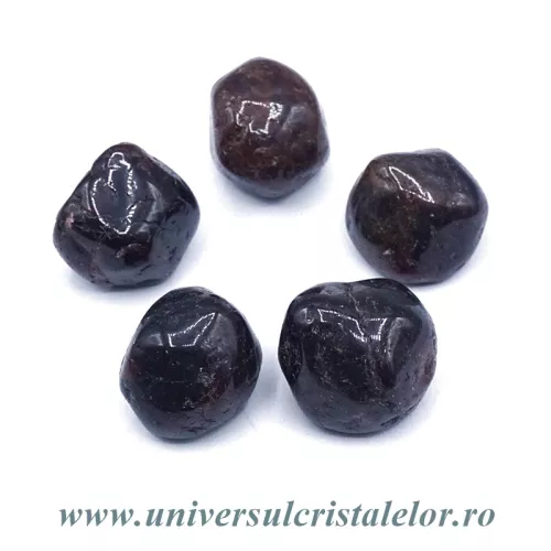 Granat brun piatra rulata Granat brun piatra rulata