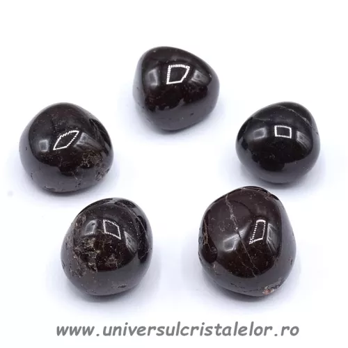 Granat brun piatra rulata Granat brun piatra rulata