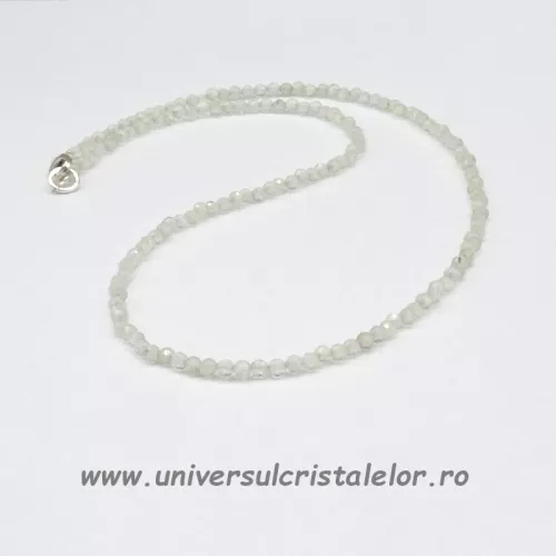 Colier prehnit rotund fatetat - 3 mm Colier prehnit rotund fatetat - 3 mm