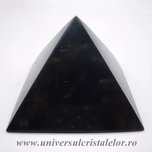Piramida shungit 8 cm Piramida shungit 8 cm