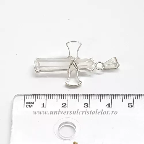 Pandantiv cristal de stanca cruciulita Pandantiv cristal de stanca cruciulita