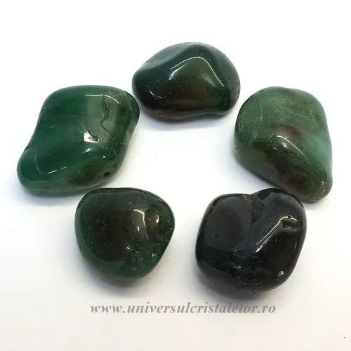 Agat verde piatra rulata Agat verde piatra rulata