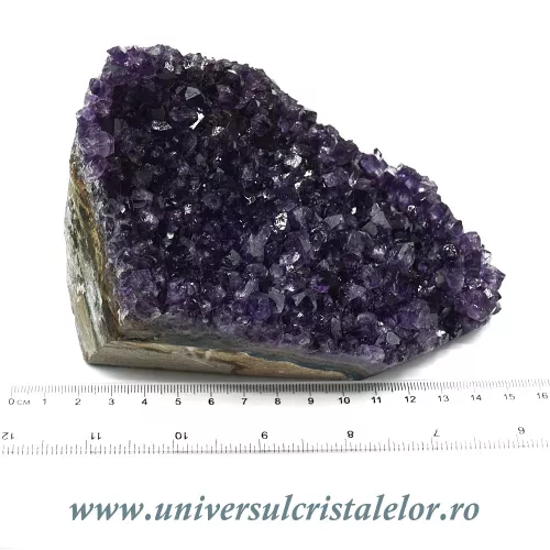 Ametist cu baza mineral unicat m26