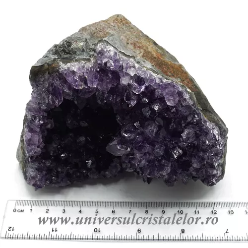 Ametist cu baza mineral unicat m15