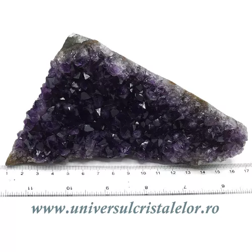 Ametist cu baza mineral unicat m32 Ametist cu baza mineral unicat m32