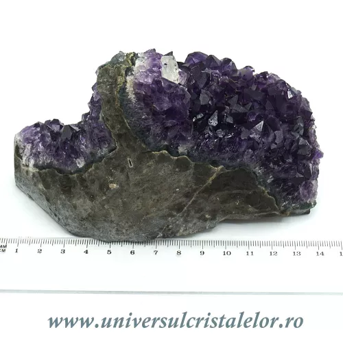 Ametist cu baza mineral unicat m13