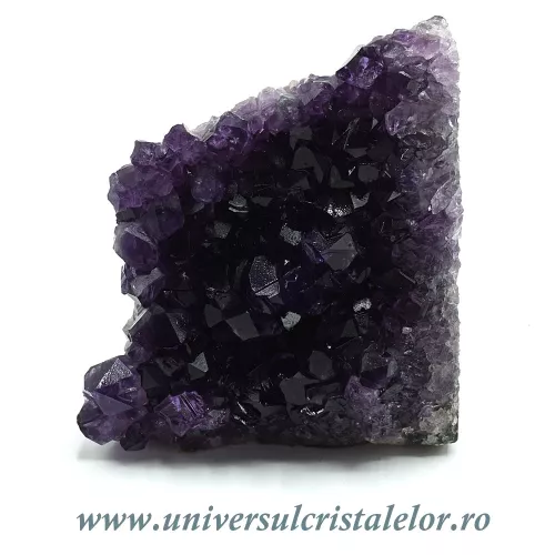 Ametist cu baza mineral unicat m33 Ametist cu baza mineral unicat m33