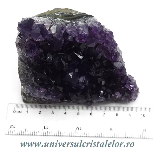 Ametist cu baza mineral unicat m33 Ametist cu baza mineral unicat m33