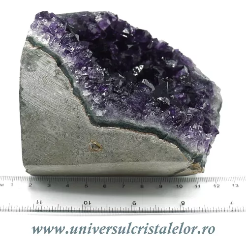 Ametist cu baza mineral unicat m34 Ametist cu baza mineral unicat m34