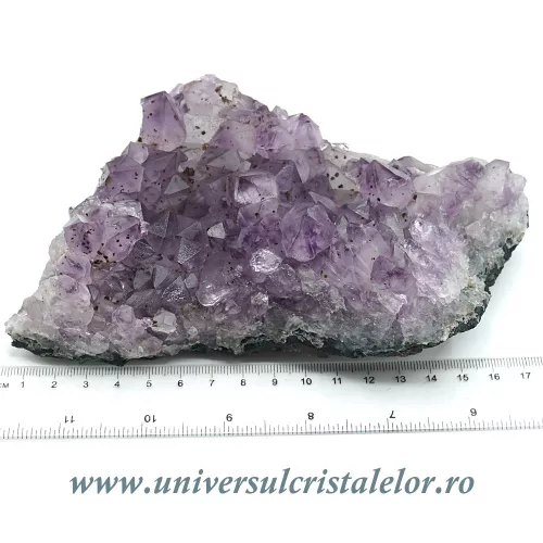Ametist cluster Brazilia mineral unicat m08 Ametist cluster Brazilia mineral unicat m08