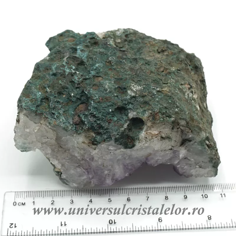 Ametist ( fragment din geoda ) Ametist ( fragment din geoda )