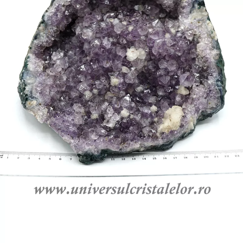 Ametist ( fragment din geoda )