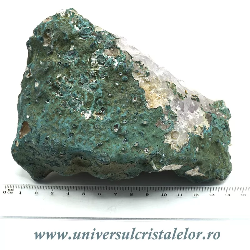 Ametist ( fragment din geoda ) Ametist ( fragment din geoda )