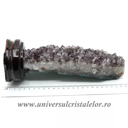 Ametist pe suport de lemn mineral unicat m04