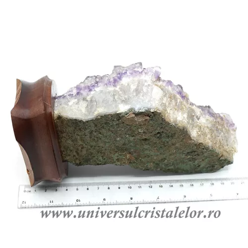Ametist pe suport de lemn mineral unicat m04