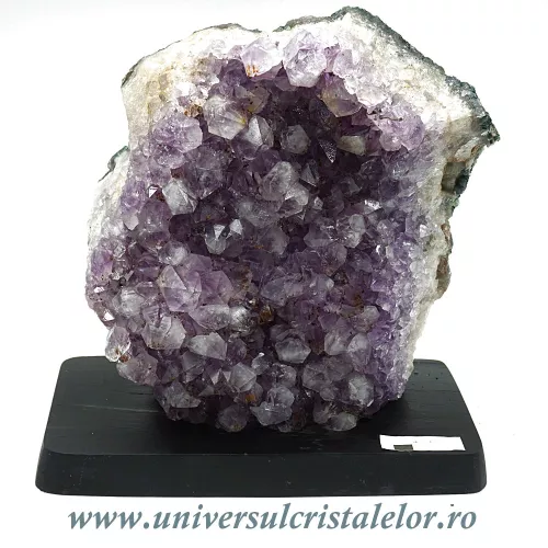 Ametist pe suport de lemn mineral unicat m07
