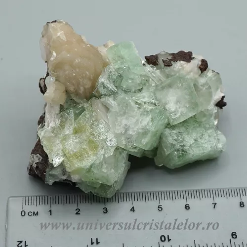 Apofilit verde unicat m03