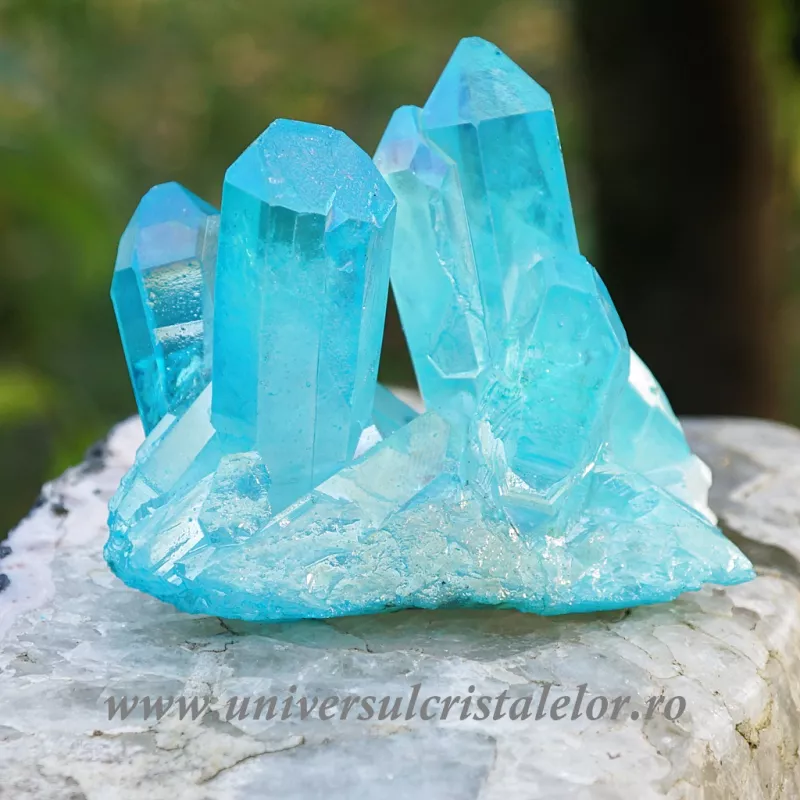 Aqua aura cluster