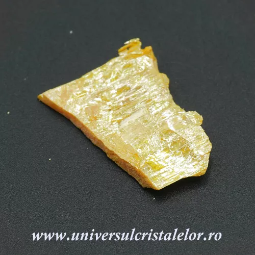 Auripigment mineral unicat m4