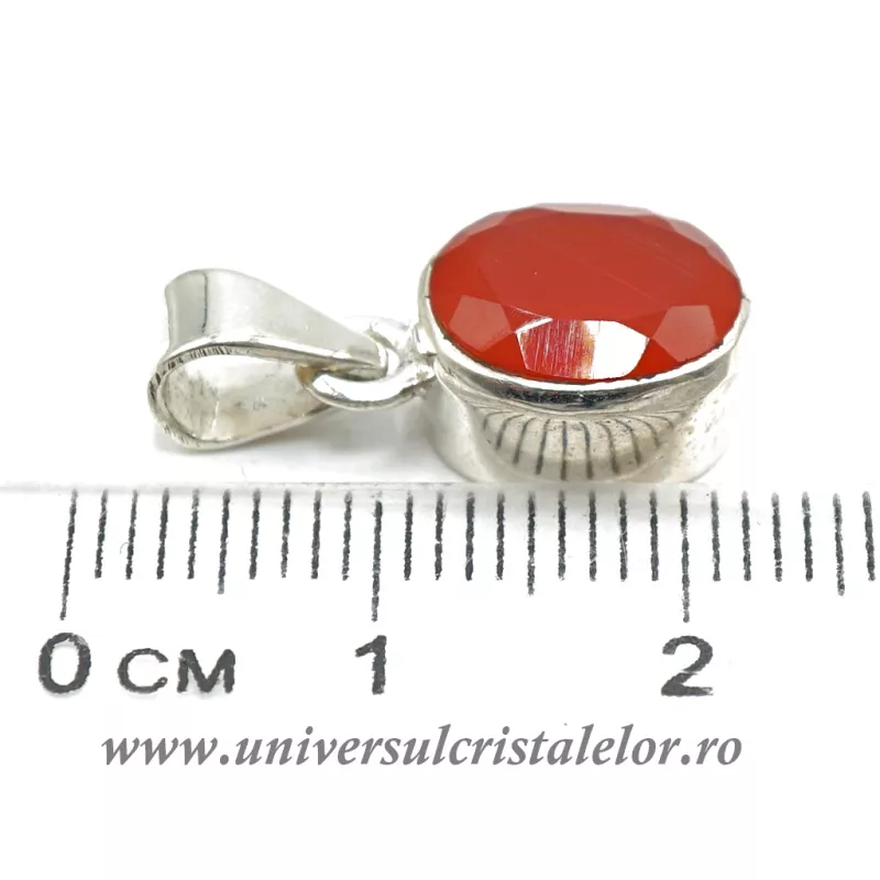 Pandantiv oval fatetat carneol