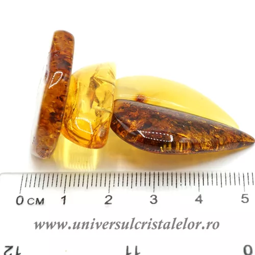 Figurina chihlimbar corabie