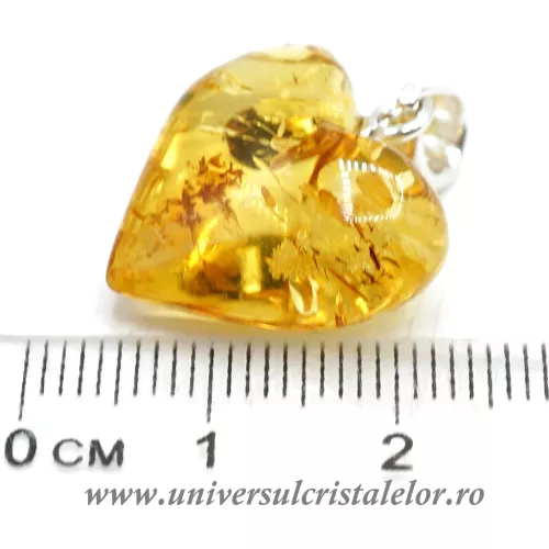 Pandantiv chihlimbar inima