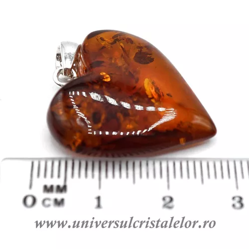 Pandantiv chihlimbar inima