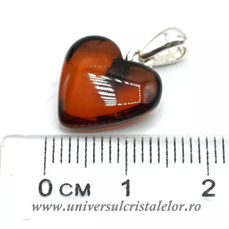 Pandantiv chihlimbar inima