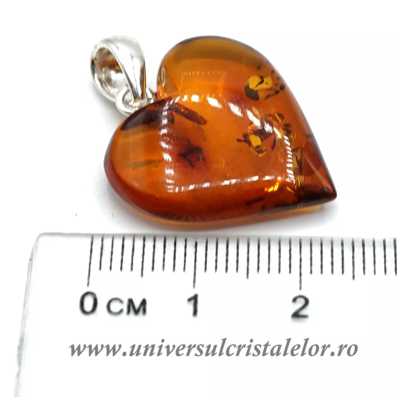 Pandantiv chihlimbar inima