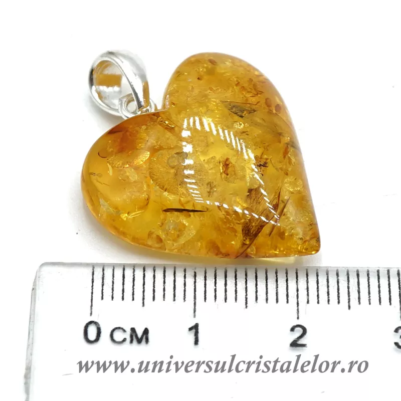 Pandantiv chihlimbar inima