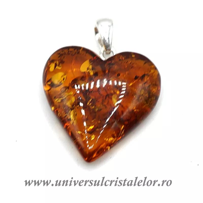 Pandantiv chihlimbar inima