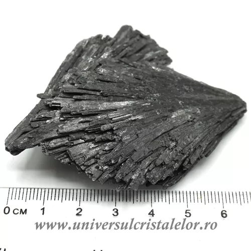 Cianit negru  Cianit negru