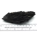 Cianit negru Cianit negru