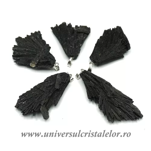 Pandantiv cianit negru  Pandantiv cianit negru