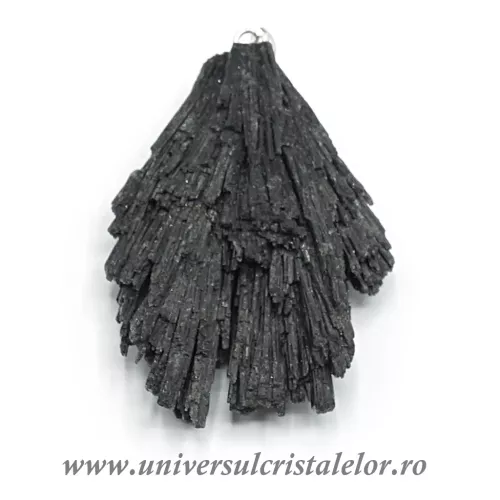Pandantiv cianit negru unicat m1 Pandantiv cianit negru unicat m1