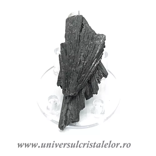 Pandantiv cianit negru unicat m4 Pandantiv cianit negru unicat m4